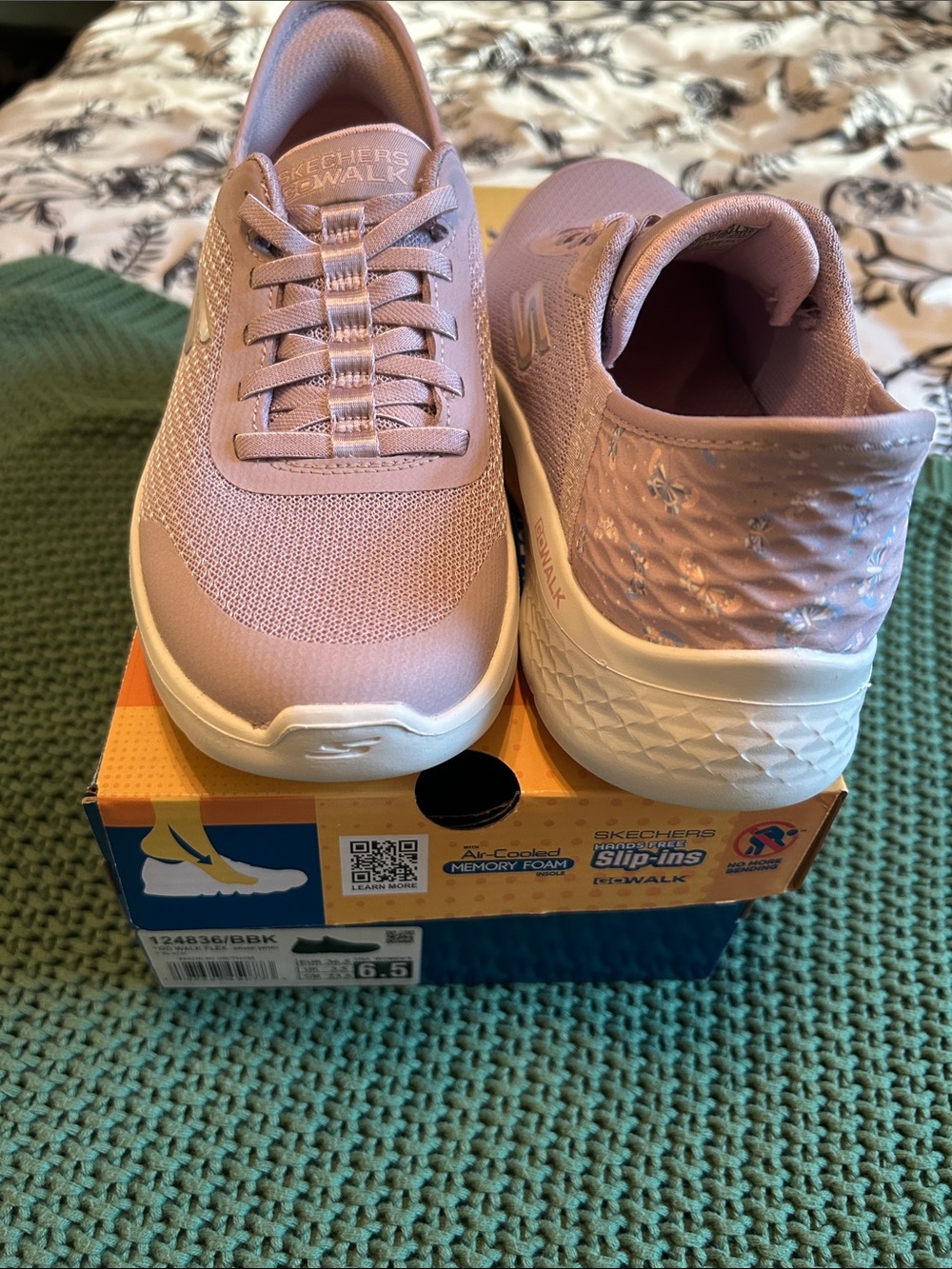 Skechers go walk slip ins